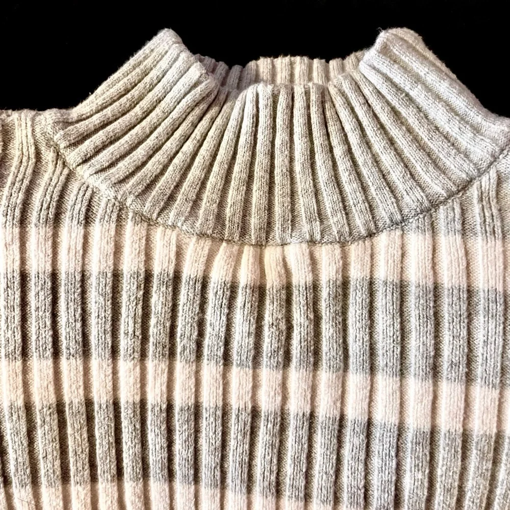 LOFT Gray And White Striped Ribbed Mock Neck Sweater SIZE LARGE GUC!